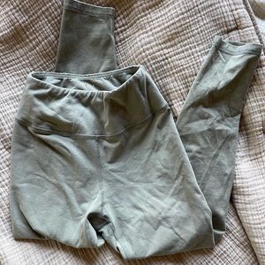 mate the label green athletic leggings 7/8 length